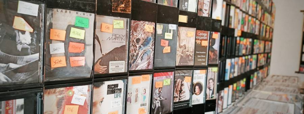 NA RASPRODAJI VELIKE I MALE PLOČE I CDi