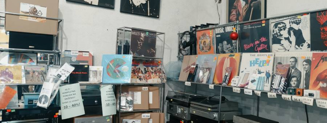 Hi-Fi i OSTALI GLAZBENI APARATI I OPREMA ZA KOLEKCIONARE GLAZBE