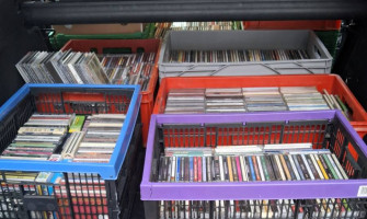 STIGLI CD- i   – IZNIMNO KVALITETNA I VELIKA KOLEKCIJA