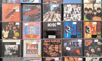 PINK FLOYD, IRON MAIDEN, GUNS N' ROSES…VELIKA KOLEKCIJA CDa