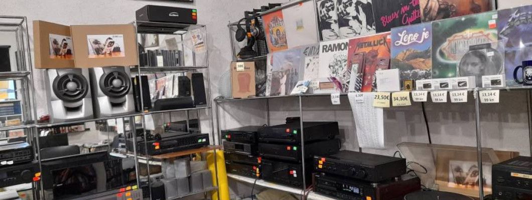 RASPRODAJA Hi-Fi OPREME, DVD-a s KONCERTIMA, TE KNJIGA I ČASOPISA