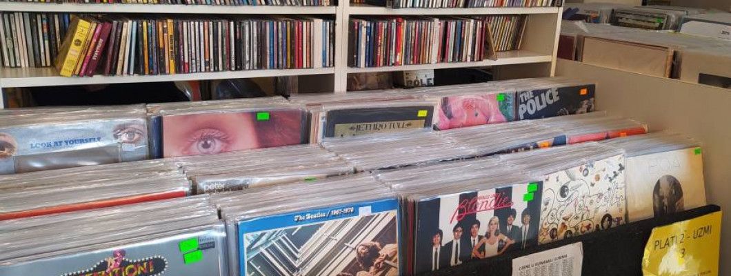 2579 LP-a 35% POPUSTA – VELIKA RASPRODAJA