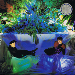 ASSOCIATES - Sulk